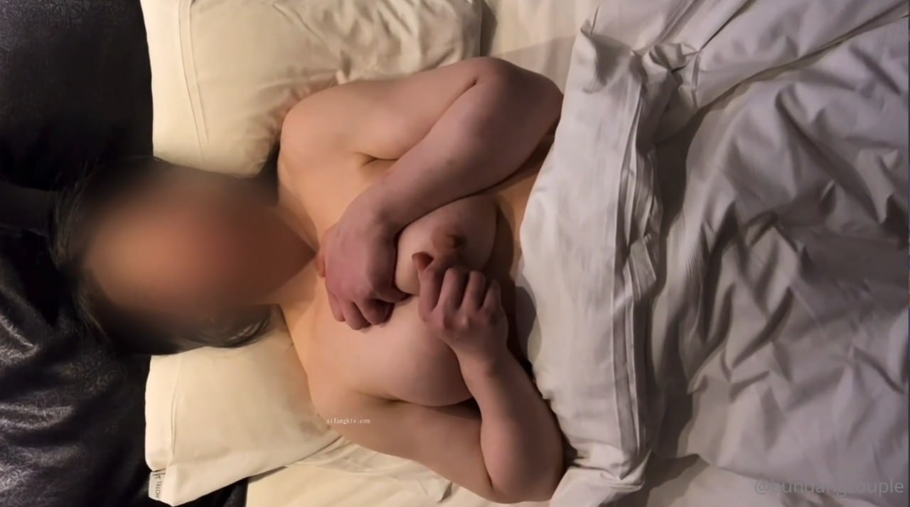 MXGS-1302 ちっぱい女子に水とローションぶっかけて濡れ髪濡れ肌びしょびしょのままヤリまくった